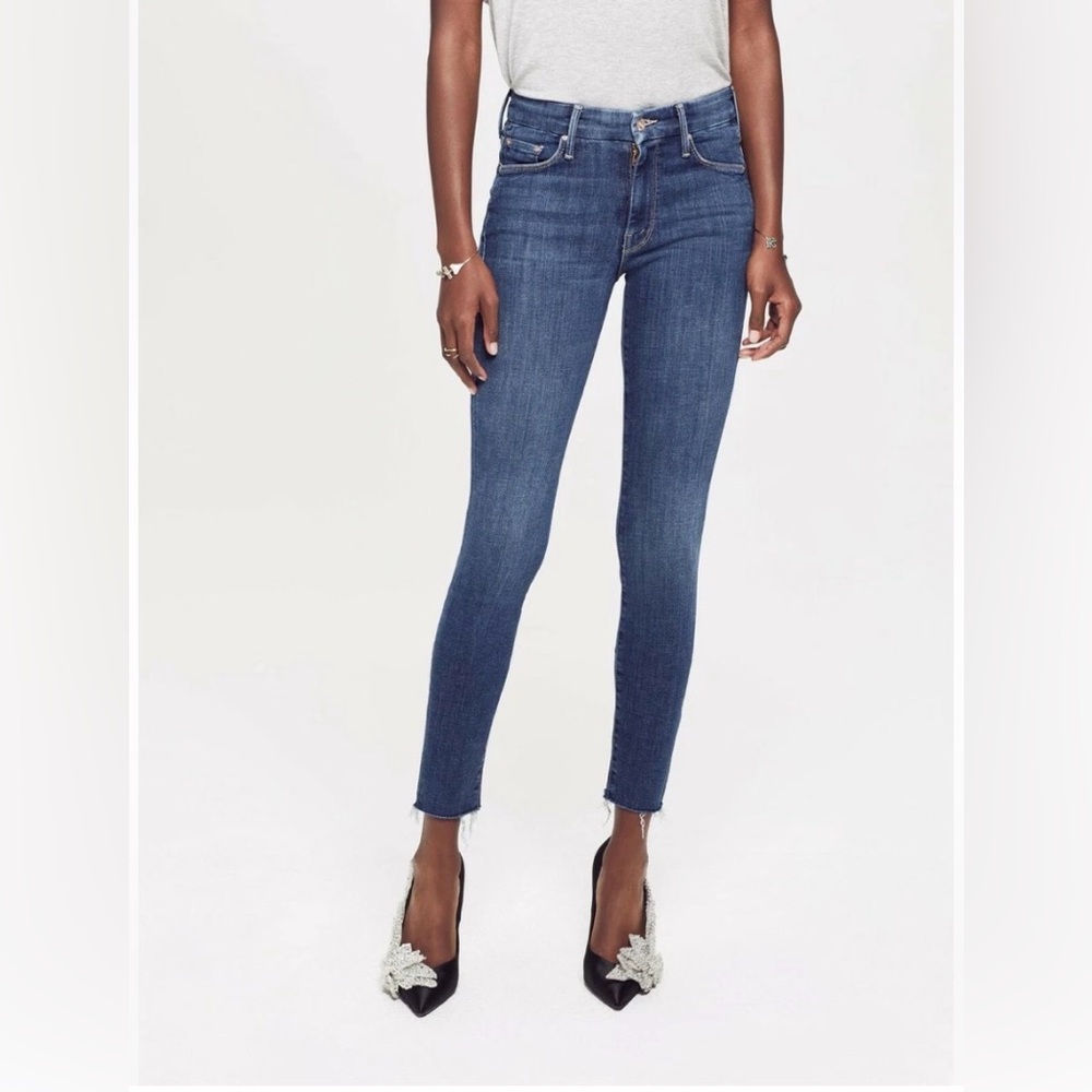 MOTHER Dark Blue Jeans looker ankle fray girl crush 29